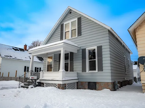 1516 Logan Ave, Marinette, WI 54143