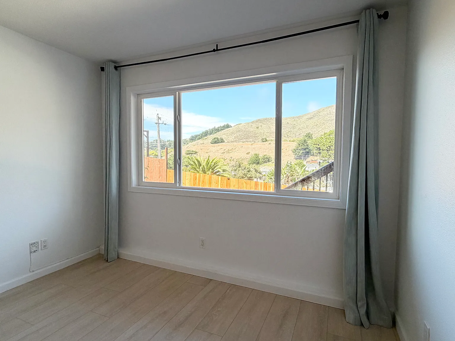 540 Loma Vista Ter — Photo 4