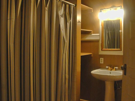 5th image of 615 Boren Ave APT 37