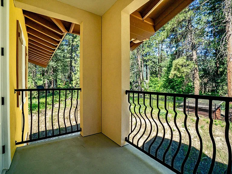 Leavenworth Haus — Photo 16