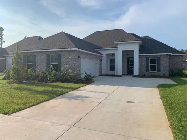 140 Flora Ln, Freeport, FL 32439
