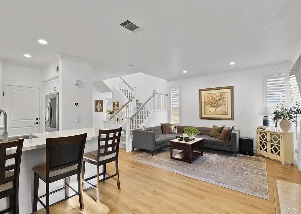 1st image of 2961 W Canyon Ave