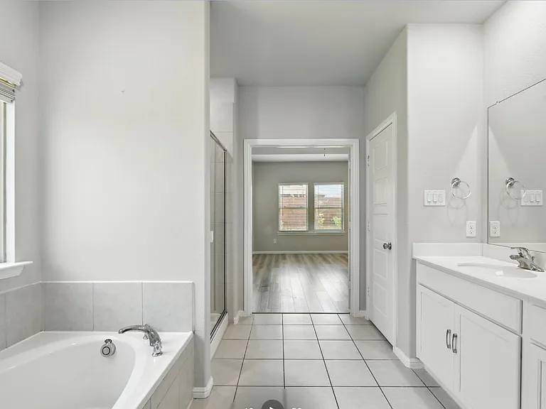 913 Cobalt Dr — Photo 21