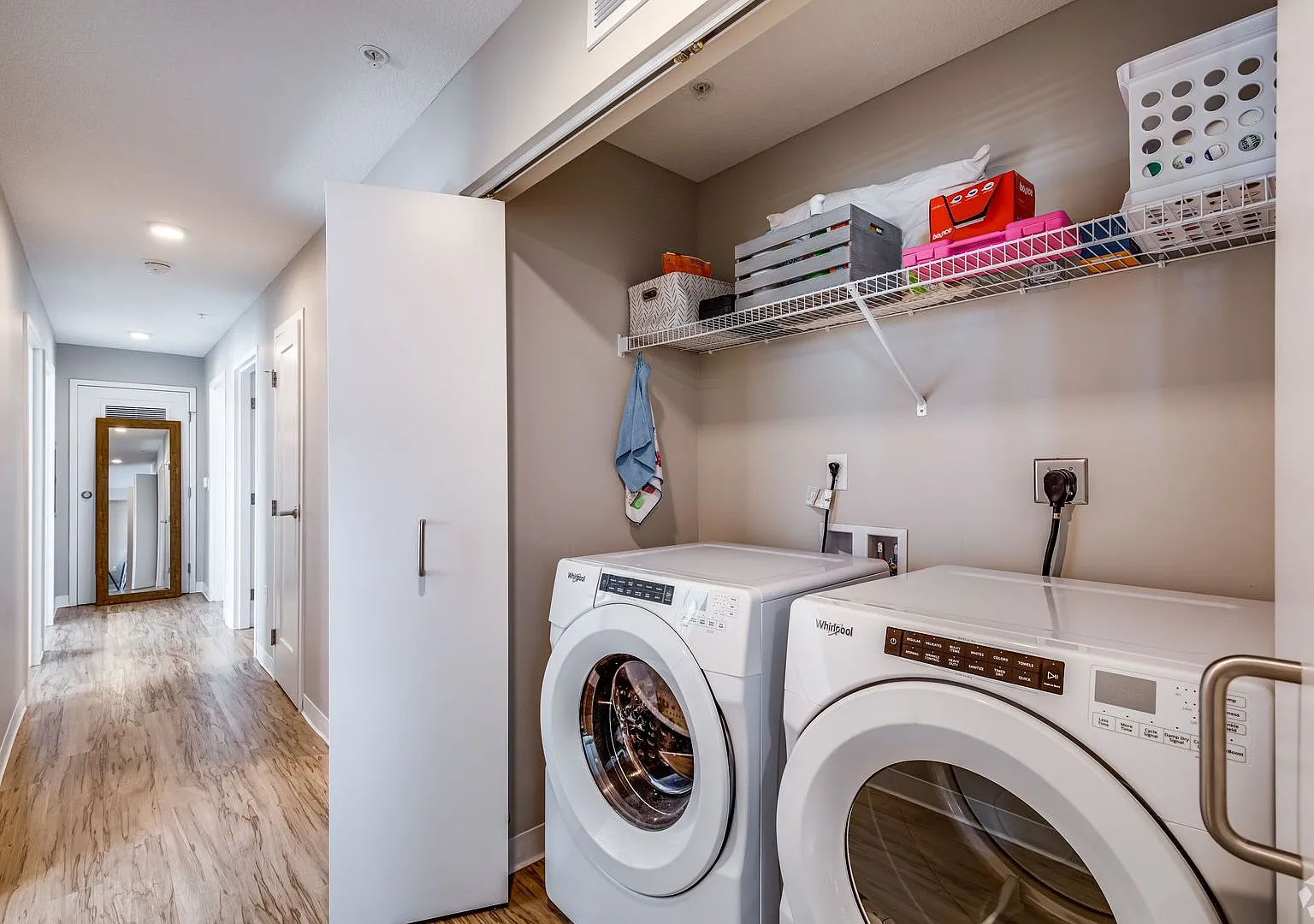 Marshall Suites — Photo 4