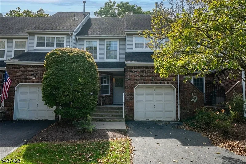 2 bed, 2.5 bath, $3,000 — Photo 1