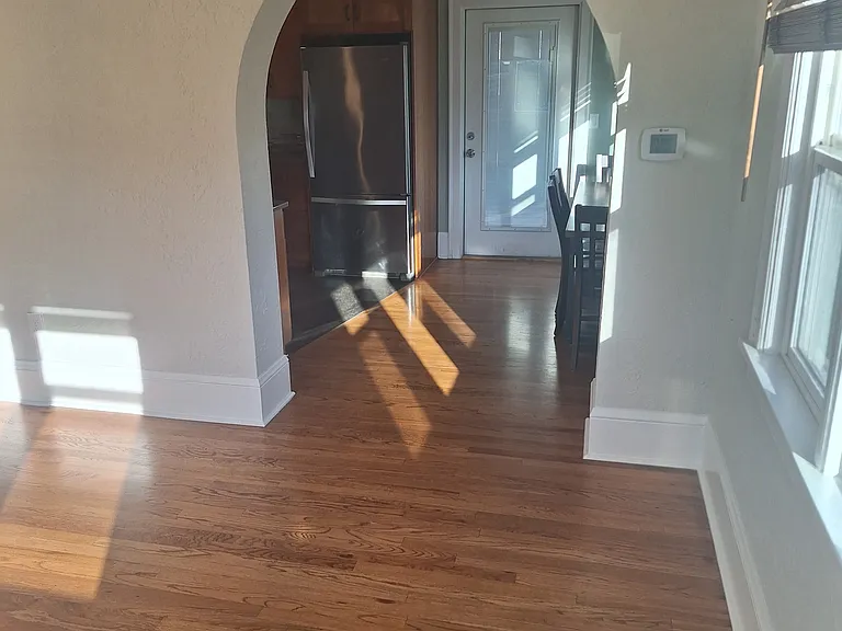 Entryway to kitchen