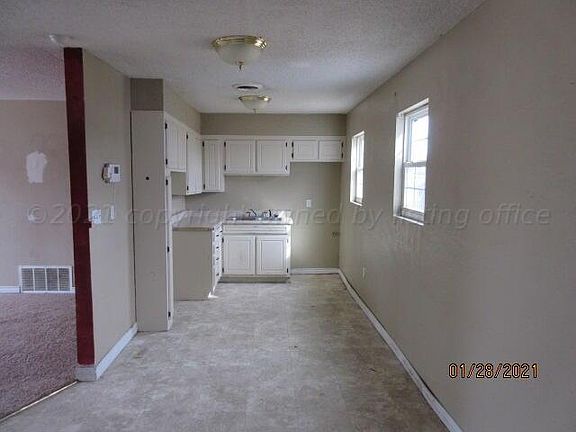 3rd image of 1012 E Foster Ave