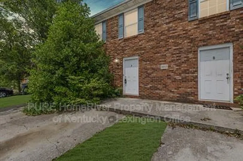 1053 Merrick Dr — Photo 1