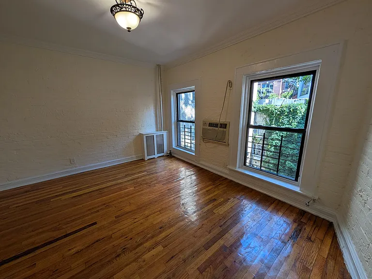 70 Barrow St #4R — Photo 4
