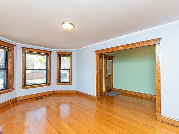 4th image of 2615 N Kimball Ave #1