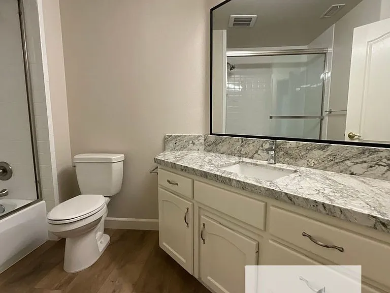 1834 E Lester Ave — Photo 21