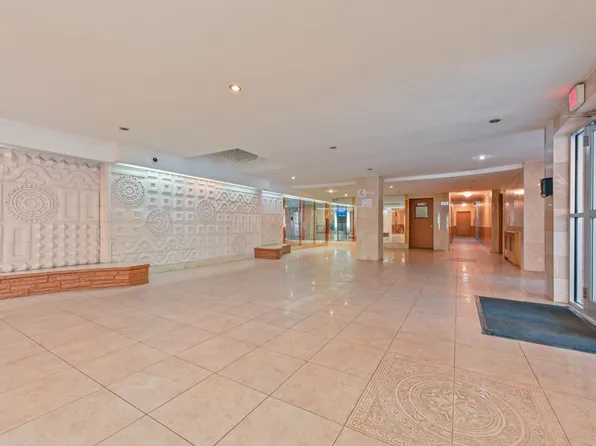 2727 Ocean Parkway image 17 of 18