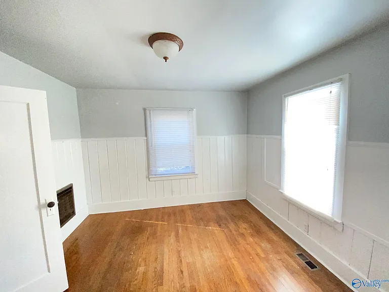 2415 Bonita Dr SW — Photo 18
