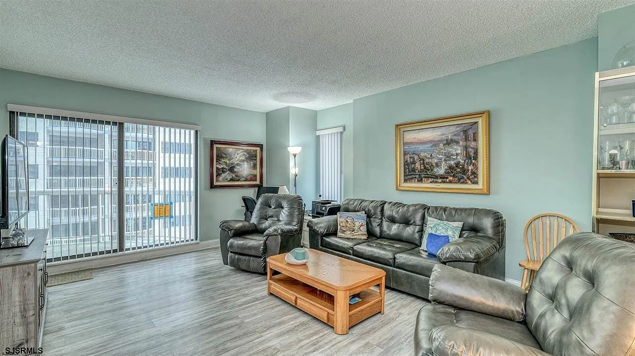 2 bed, 1.5 bath, 978 sqft, $2,450 — Photo 4