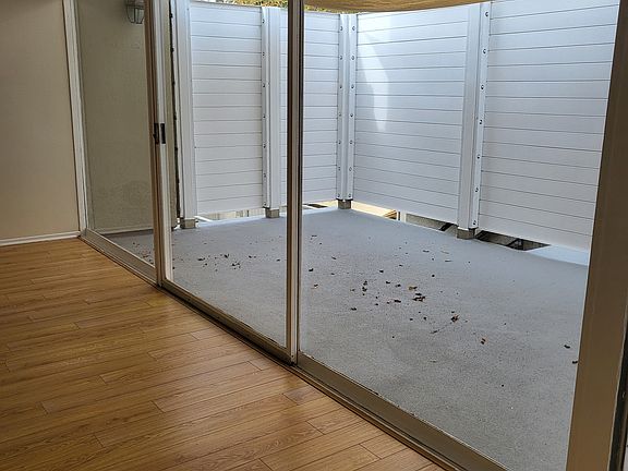 5th image of 312 S Elm Dr APT 1