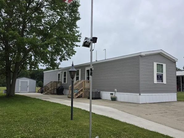 171 Aspen St NE, Cedar Springs, MI 49319