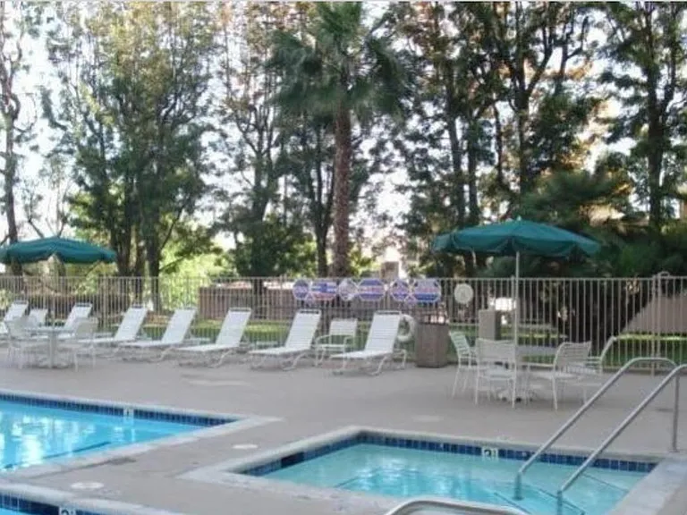 100 S Doheny Dr #523 — Photo 20