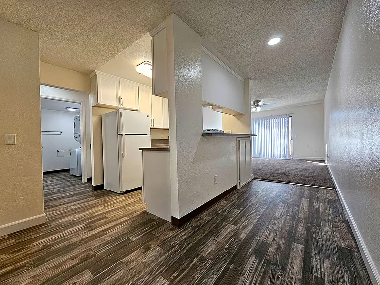 Emerald Vista Apartments — Photo 5