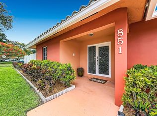 851 E Plantation Circle, Plantation, FL 33324