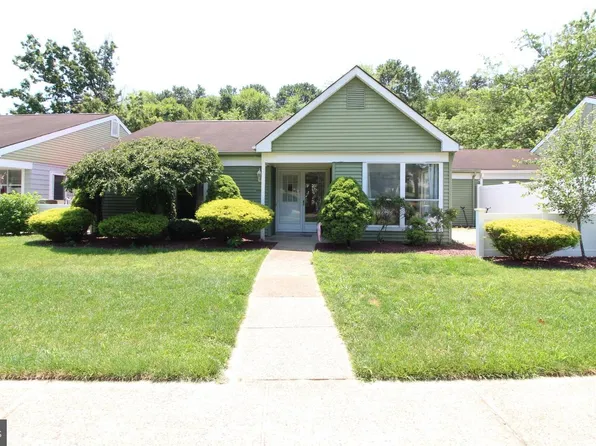 680 Huntington Dr, Manchester Township, NJ 08759