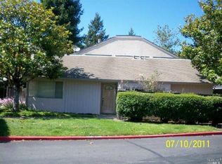 674 Racquet Club Cir, Rohnert Park, CA 94928