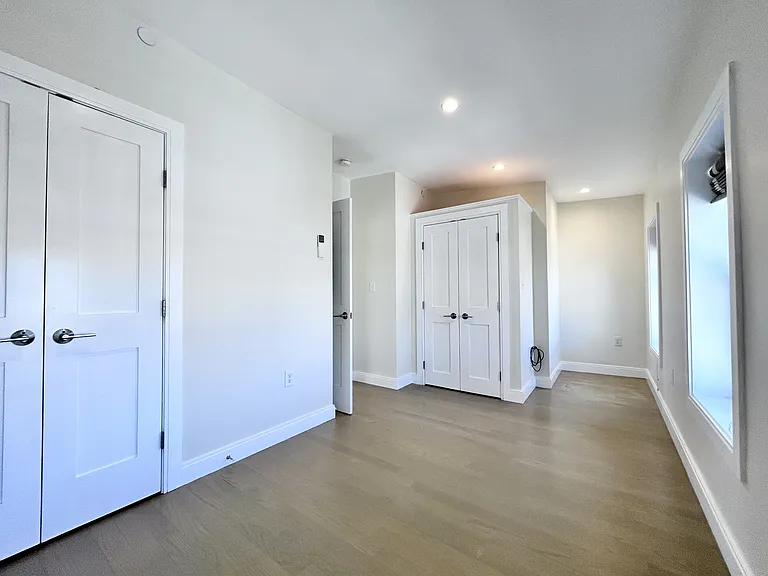69 Cottage St #3 — Photo 8