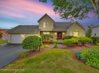 919 Apple Tree Rd #L-38, Moscow, PA 18444