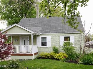 4002 N Adams St, Westmont, IL 60559
