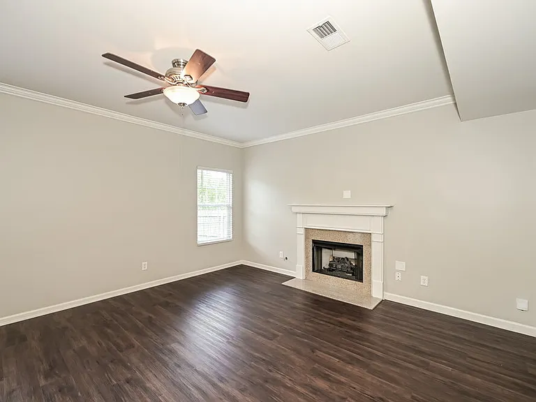 1016 Solomon Ln — Photo 5