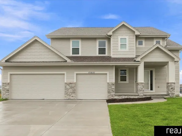 10651 S 102nd Ave, Papillion, NE 68046