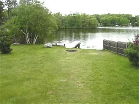 2nd image of 1150 E Hiawatha Dr