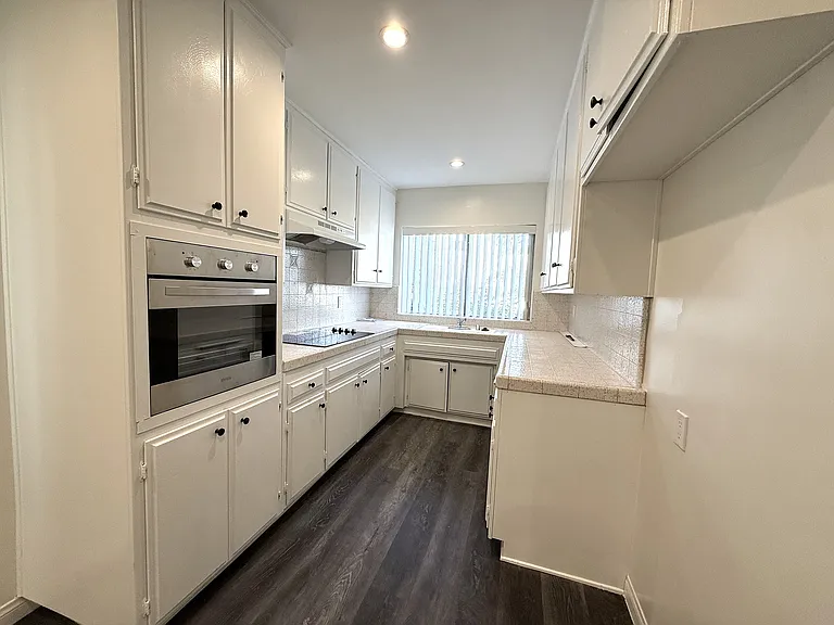 525 Fischer St #1 — Photo 17