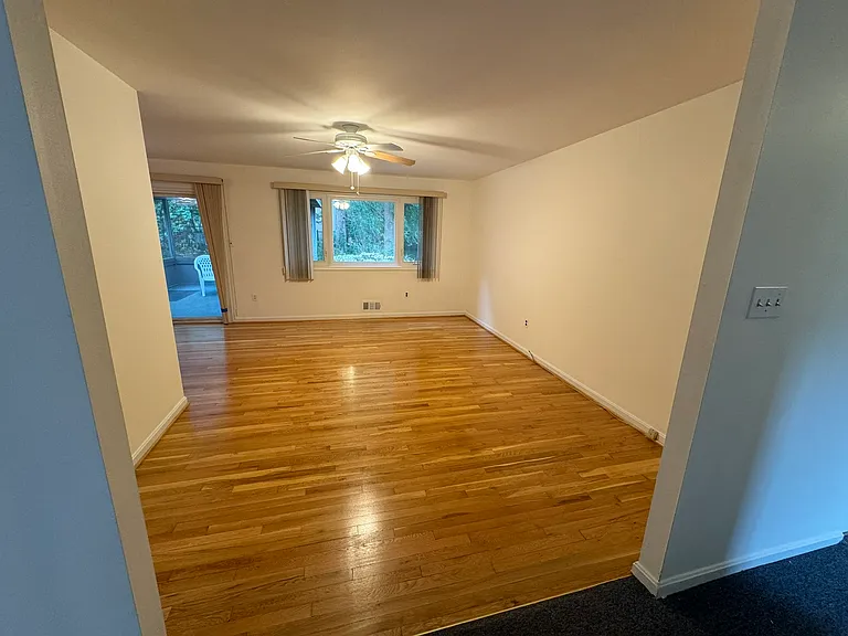 100 Periwinkle Ct — Photo 8