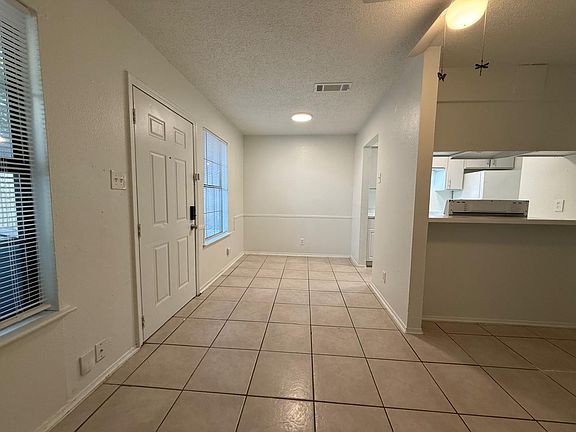 3rd image of 6510 Hickman Ave APT 104