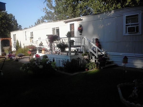 2nd image of 4 Krause Trailer Ct