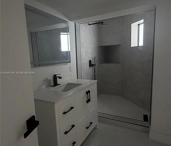 935 SW 72nd Ave — Photo 5