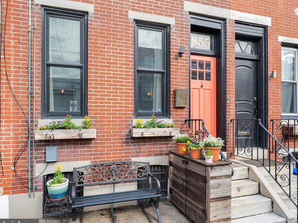 855 Moyer St, Philadelphia, PA 19125