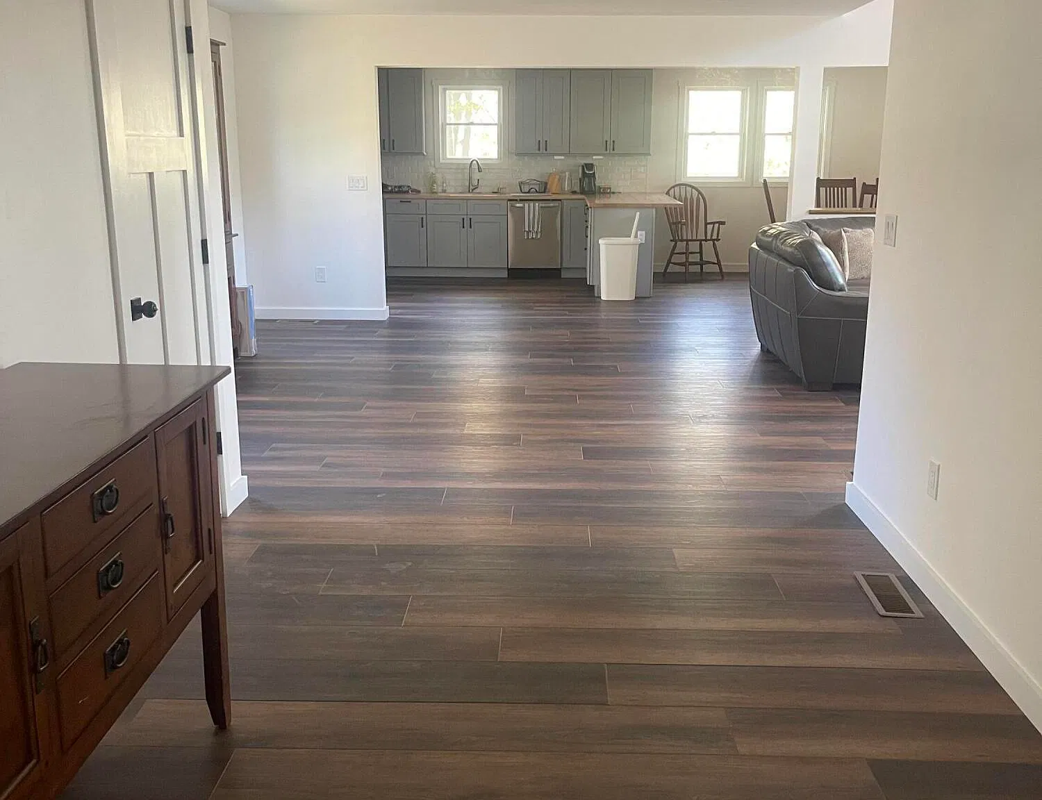 4 bed, 3.5 bath, 3406 sqft, $3,200 — Photo 3