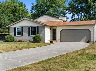 8212 Old Prairie Ct, Indianapolis, IN 46256