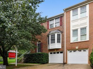 8014 Rachelle Pl, Vienna, VA 22182