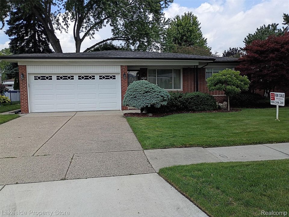 1st image of 32621 Whitley Cir