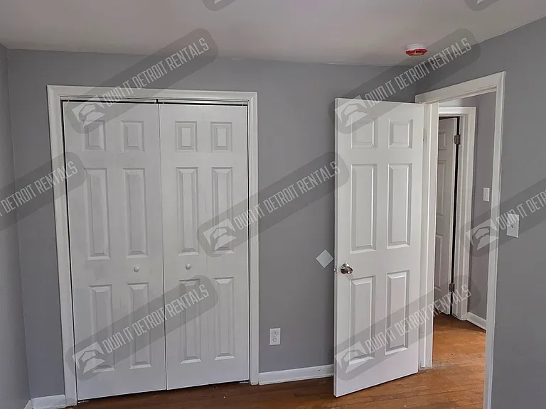 2944 Ewald Cir — Photo 13