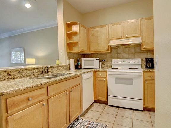 4th image of 4207 S Dale Mabry Hwy Unit 1205
