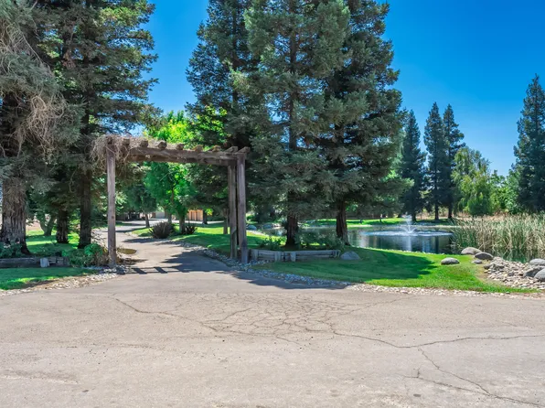 2361 E Laguna Ave Avenue, Laton, CA 93242