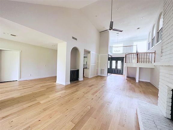 4th image of 3202 La Quinta Dr