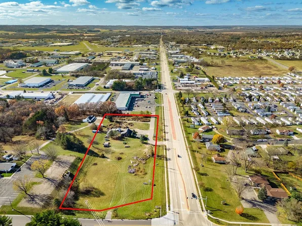 E Main St, Reedsburg, WI 53959