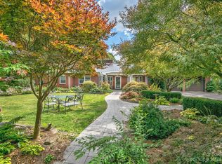 71 W End Cir, Waynesville, NC 28785