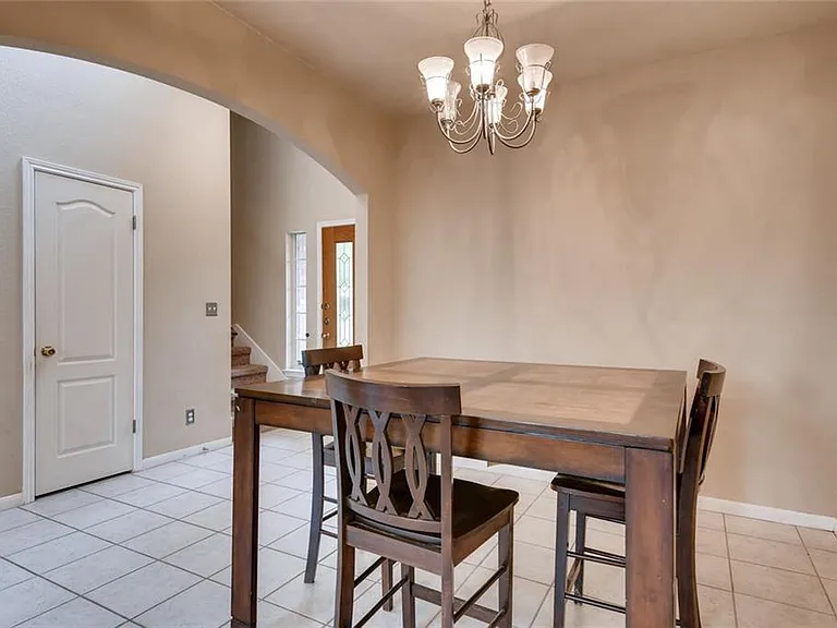 8301 Red Willow Dr — Photo 3