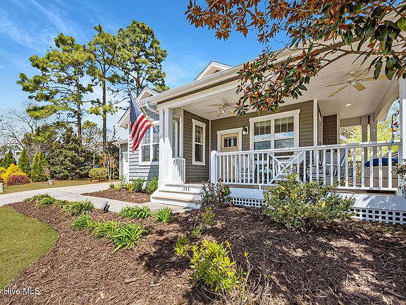 3rd image of 206 W Azalea Drive