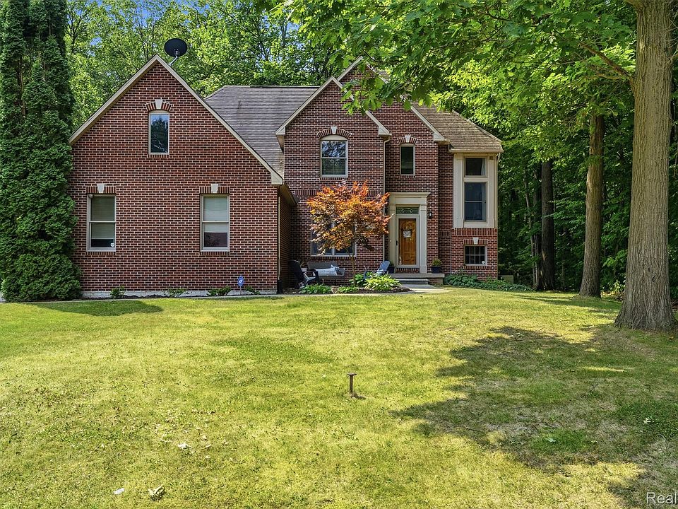 1st image of 9293 Oakview Dr